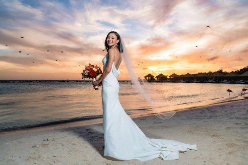 carousel-hero-element image-0